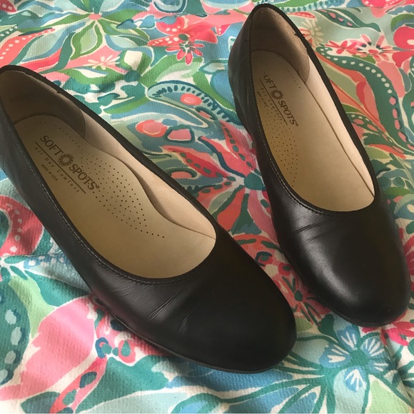 Soft Spot Shoes - Soft Spots Black Pumps. Size 7 M All Day Comfort